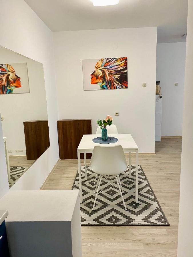 Regina'S Modern Apartment2 스코페 외부 사진